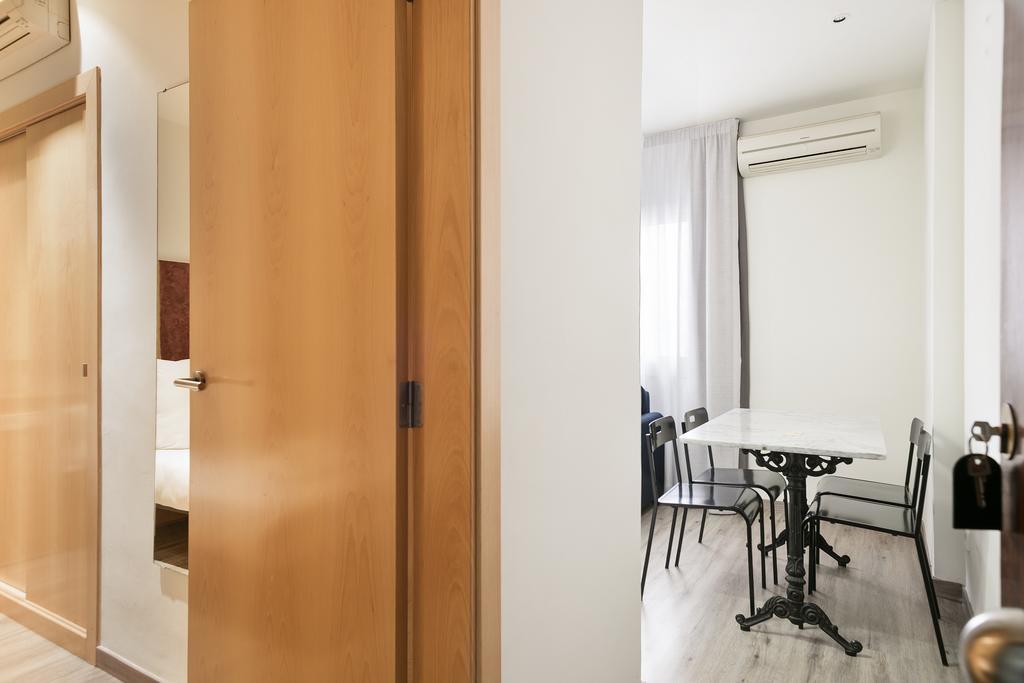 Apartament Laforja *